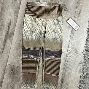 Niyama sol beachcomber Helen leggings size medium